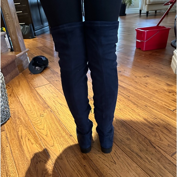 Over the knee suede boots from Aldo - Size 6 -
Navy Blue - Picture 5 of 6